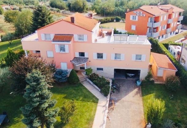 Casa Cino Lägenhet Umag Exteriör bild